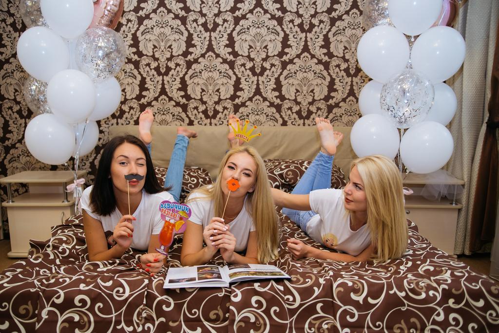 Siesta Hotel Kharkov Ngoại thất bức ảnh