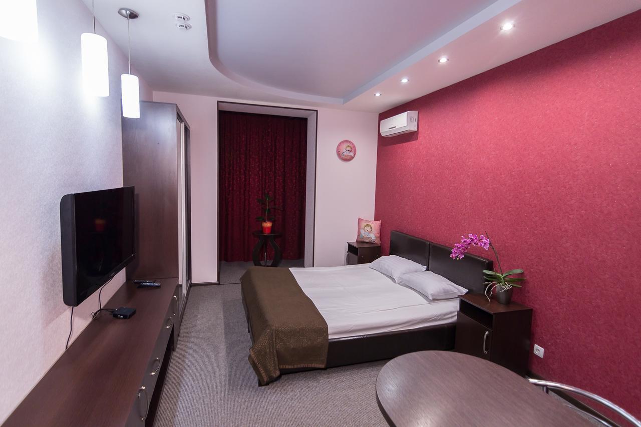 Siesta Hotel Kharkov Ngoại thất bức ảnh