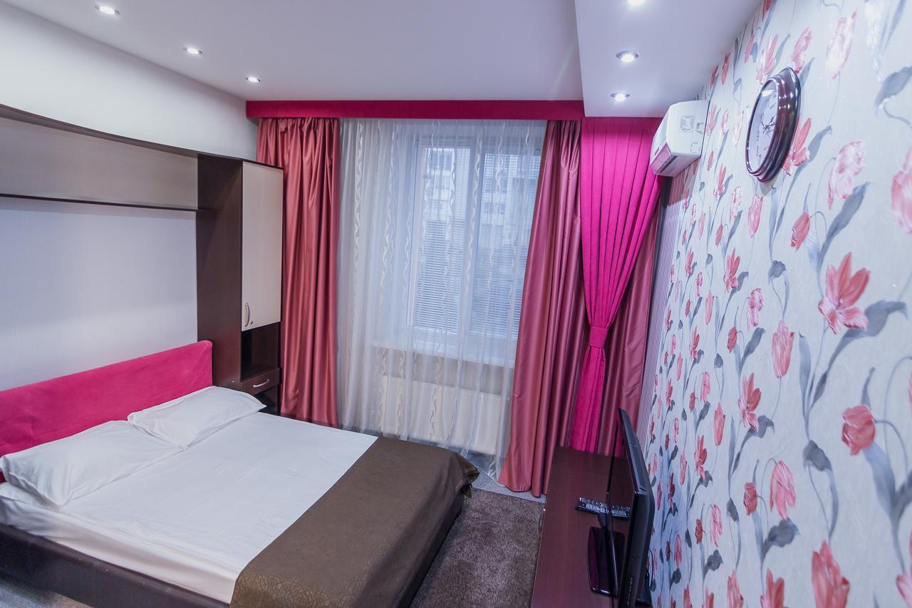 Siesta Hotel Kharkov Ngoại thất bức ảnh