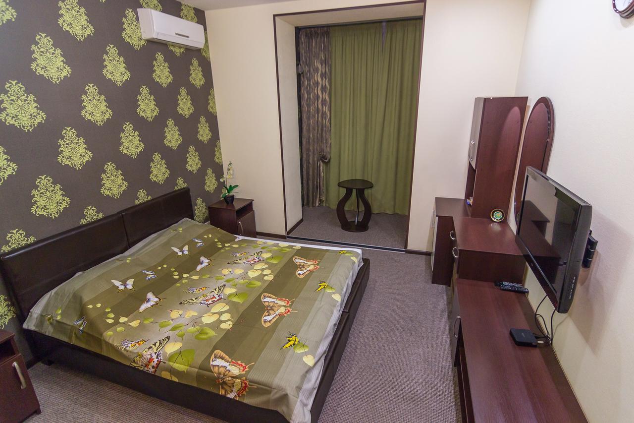 Siesta Hotel Kharkov Ngoại thất bức ảnh
