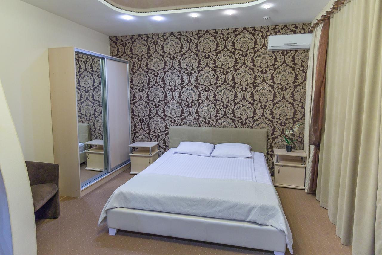 Siesta Hotel Kharkov Ngoại thất bức ảnh