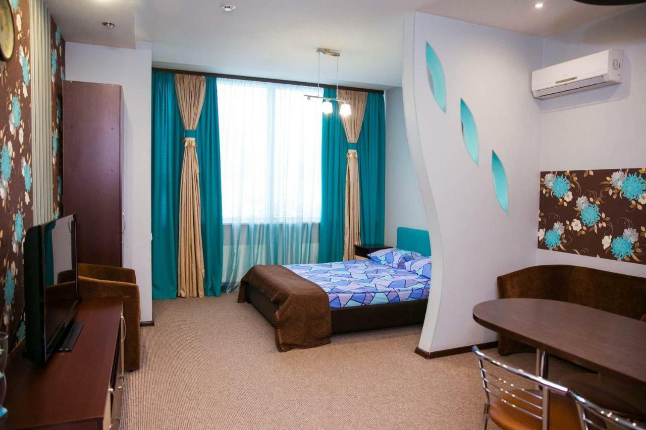 Siesta Hotel Kharkov Ngoại thất bức ảnh